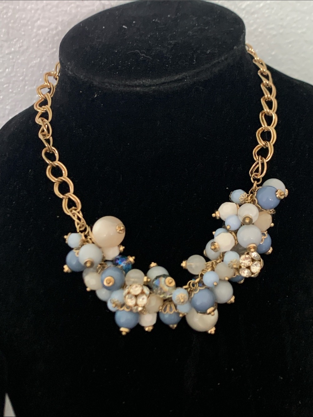 NWOT Gold Chain Cluster Necklace with Blue and Cream Beads - Women Jewelry